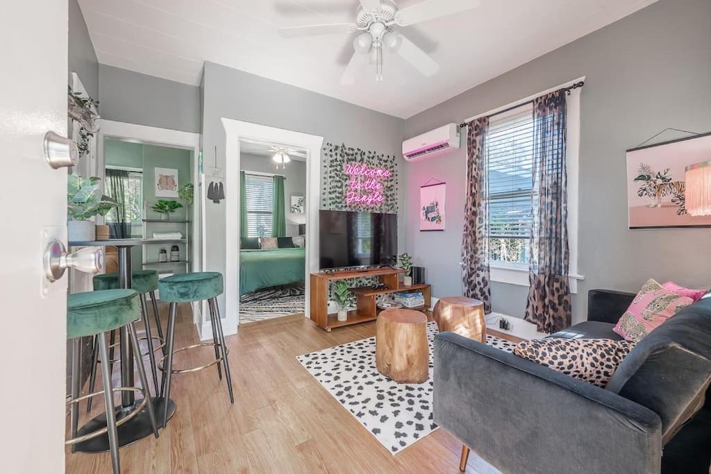 Jungle Themed Apt. Close To Coffee, Food + Shops! Tampa Eksteriør bilde